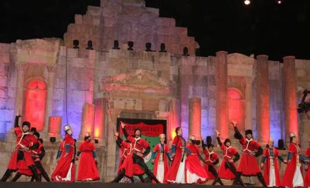 "الجنوبي" يضيء الشمعة الستين من عمر فرقة نادي الجيل الجديد